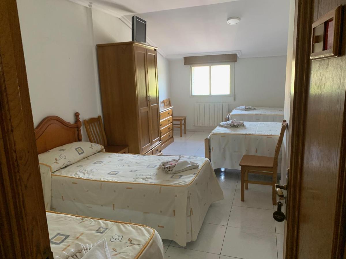 Hostal Sequeiros San Ciprián de Viñas Екстериор снимка