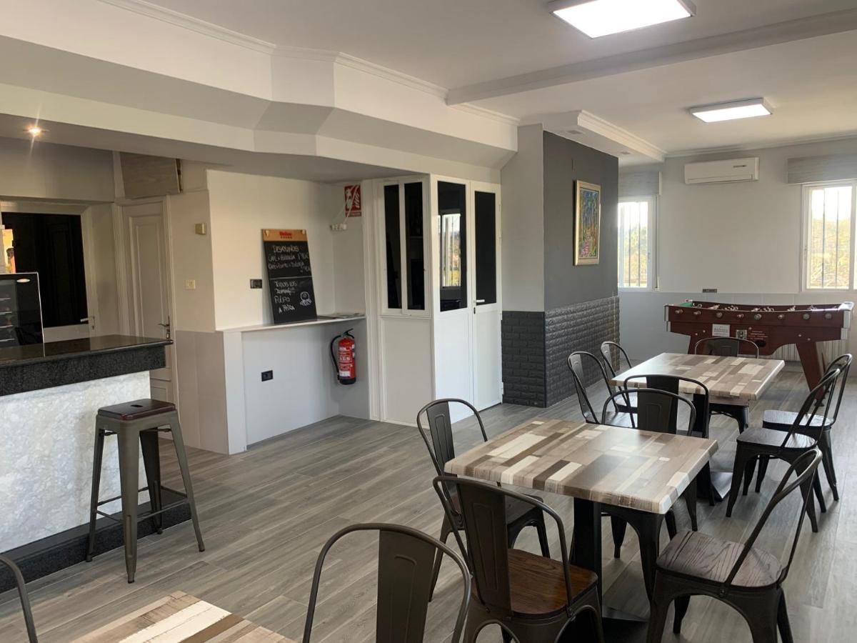 Hostal Sequeiros San Ciprián de Viñas Екстериор снимка