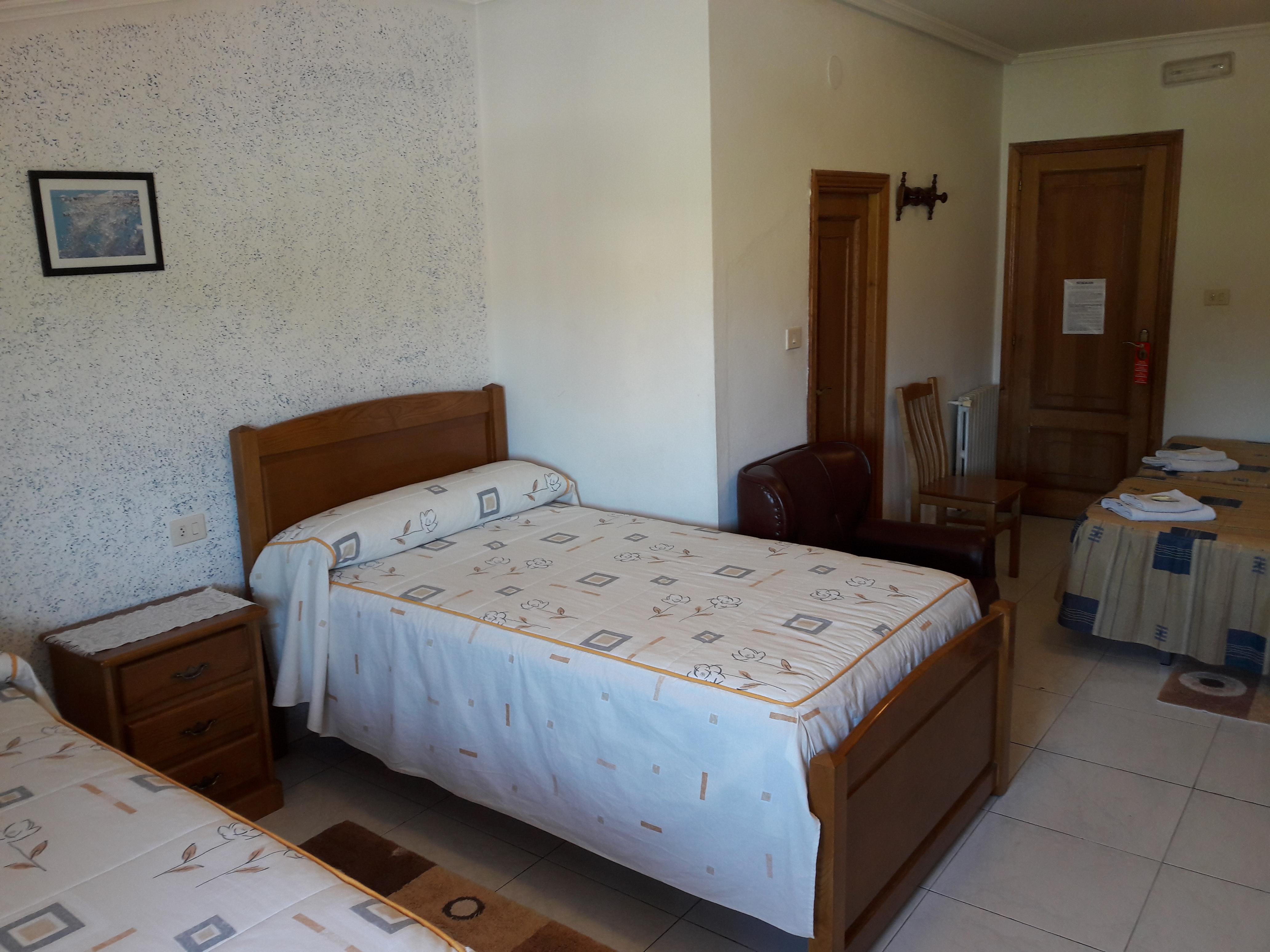 Hostal Sequeiros San Ciprián de Viñas Екстериор снимка