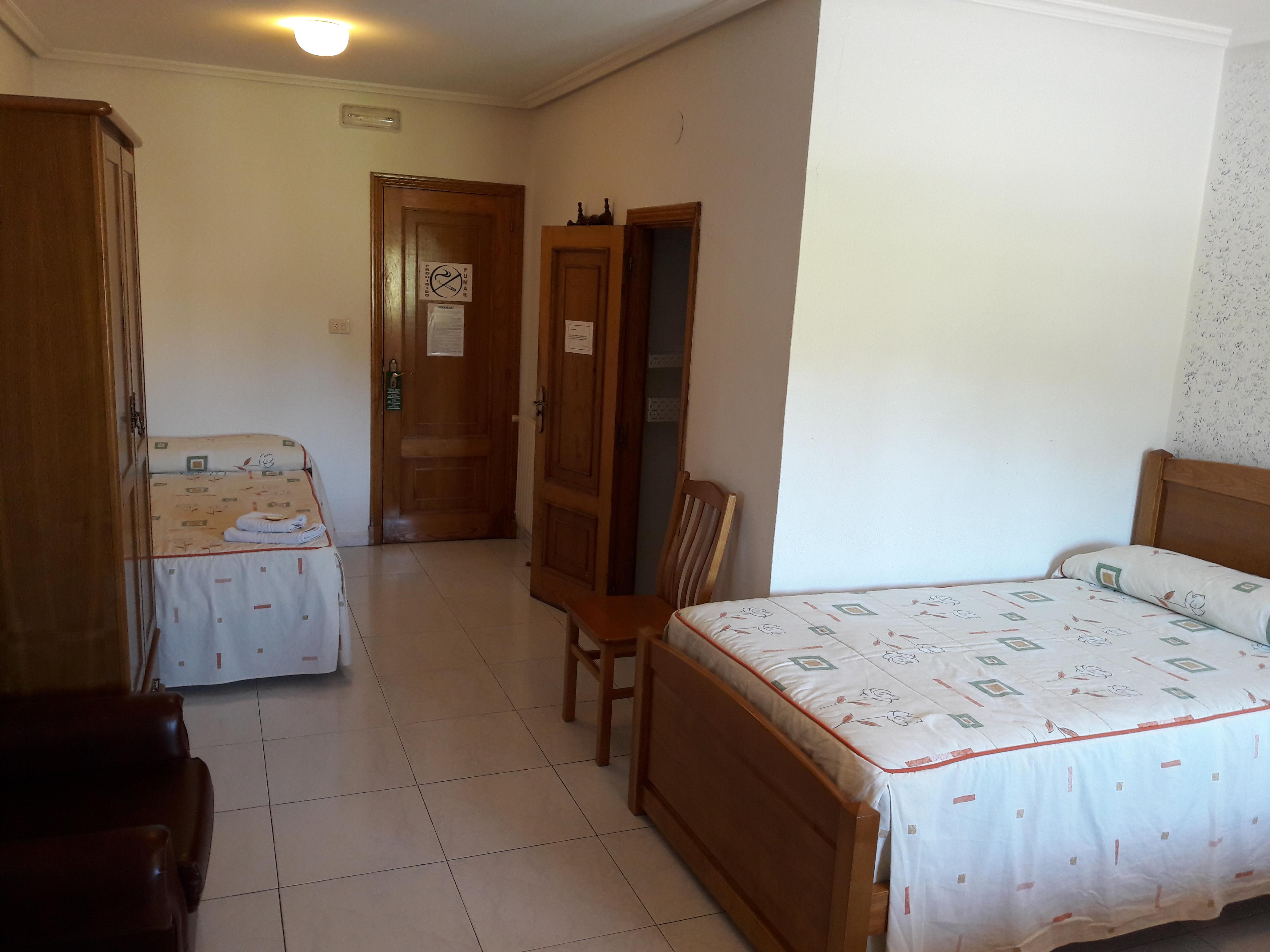 Hostal Sequeiros San Ciprián de Viñas Екстериор снимка