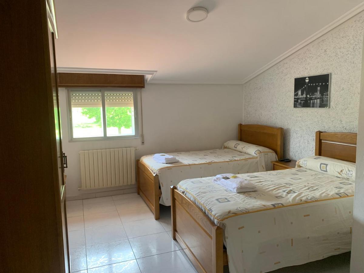 Hostal Sequeiros San Ciprián de Viñas Екстериор снимка