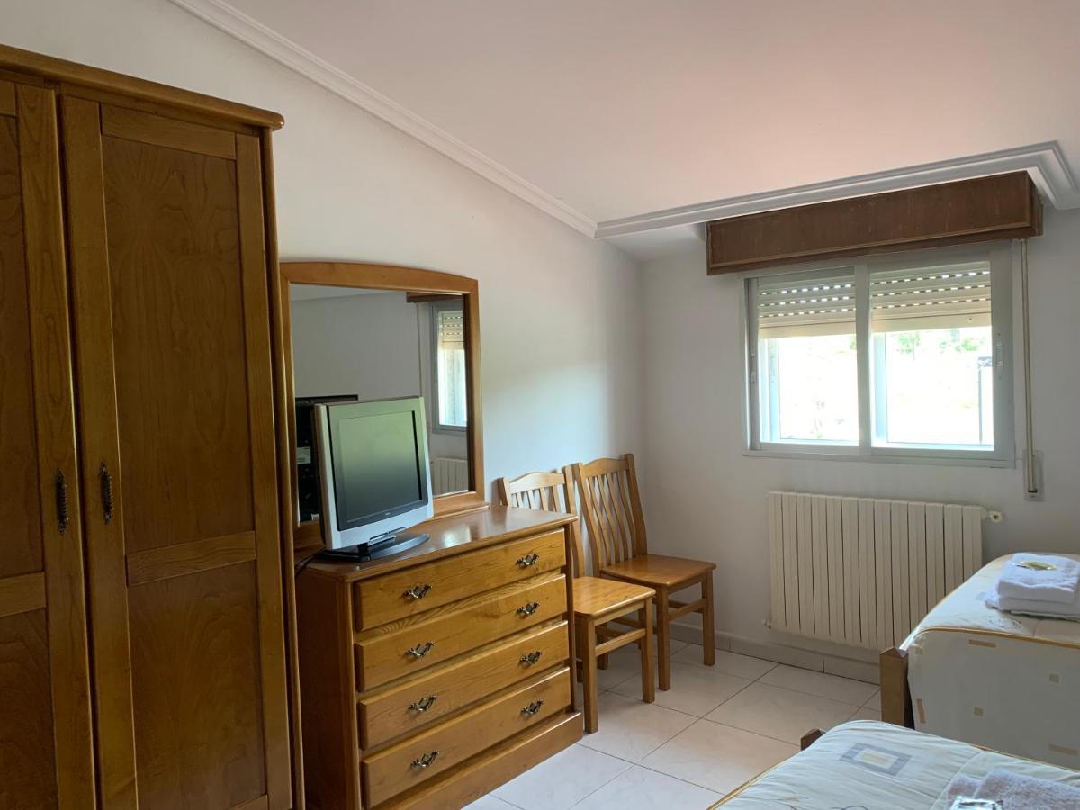 Hostal Sequeiros San Ciprián de Viñas Екстериор снимка