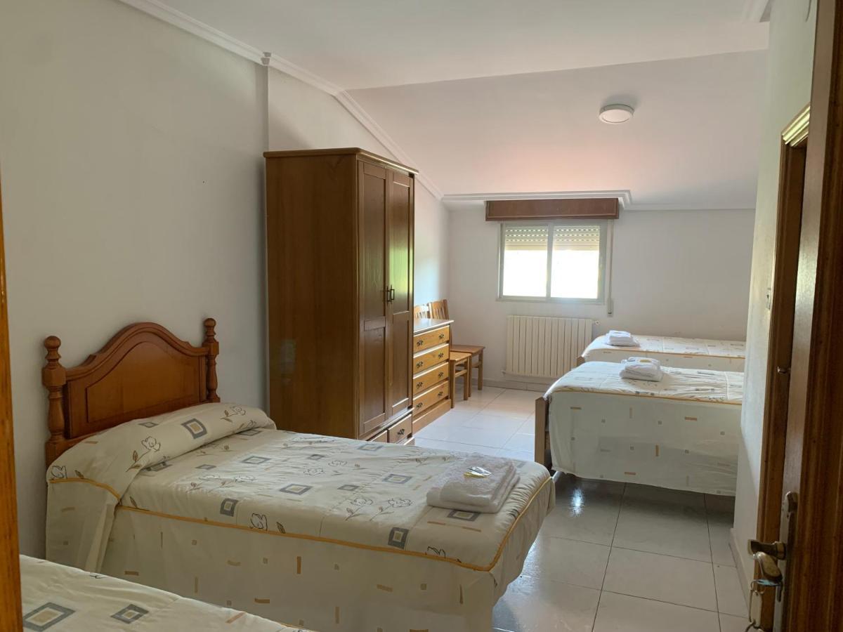 Hostal Sequeiros San Ciprián de Viñas Екстериор снимка
