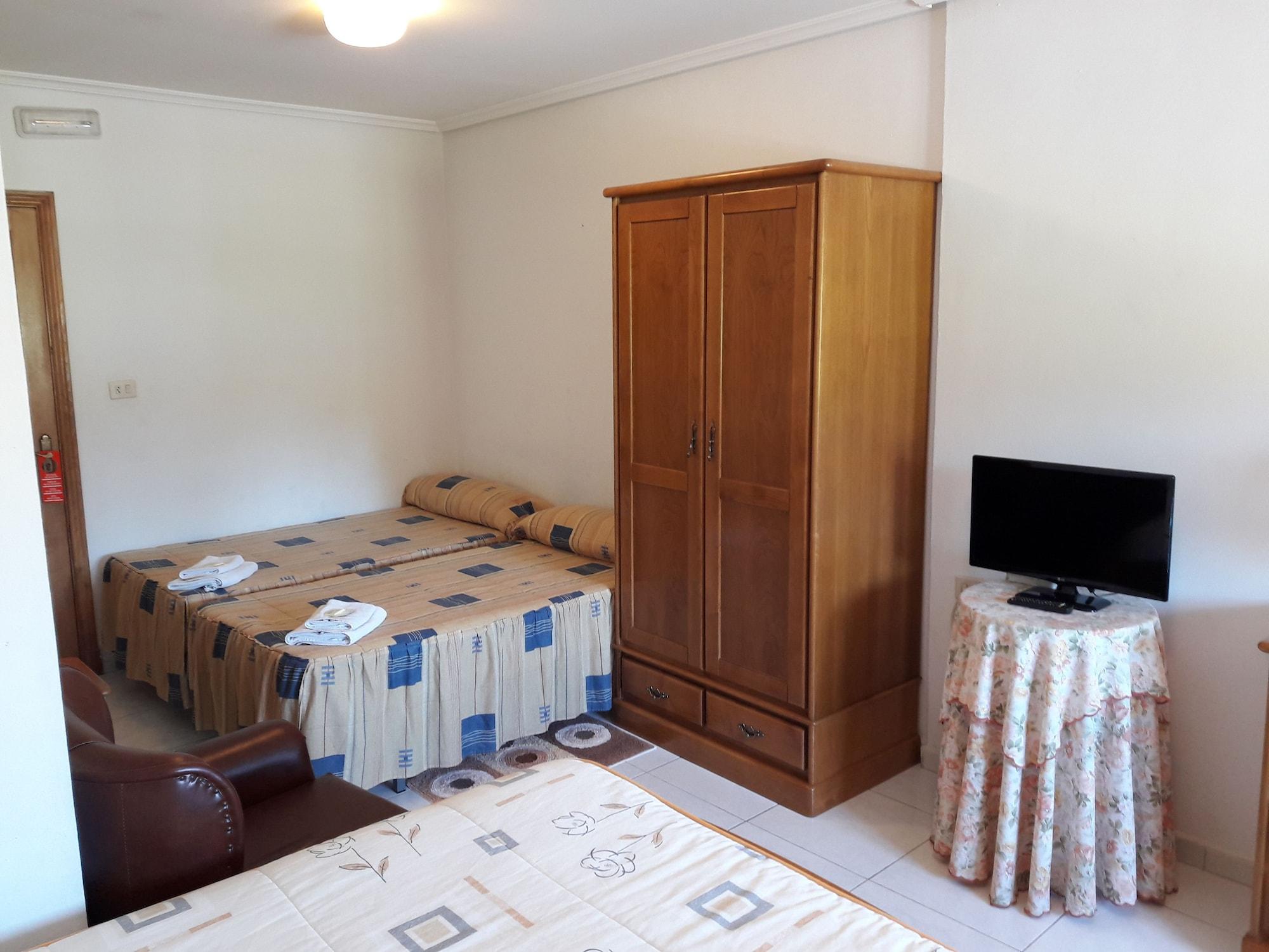 Hostal Sequeiros San Ciprián de Viñas Екстериор снимка