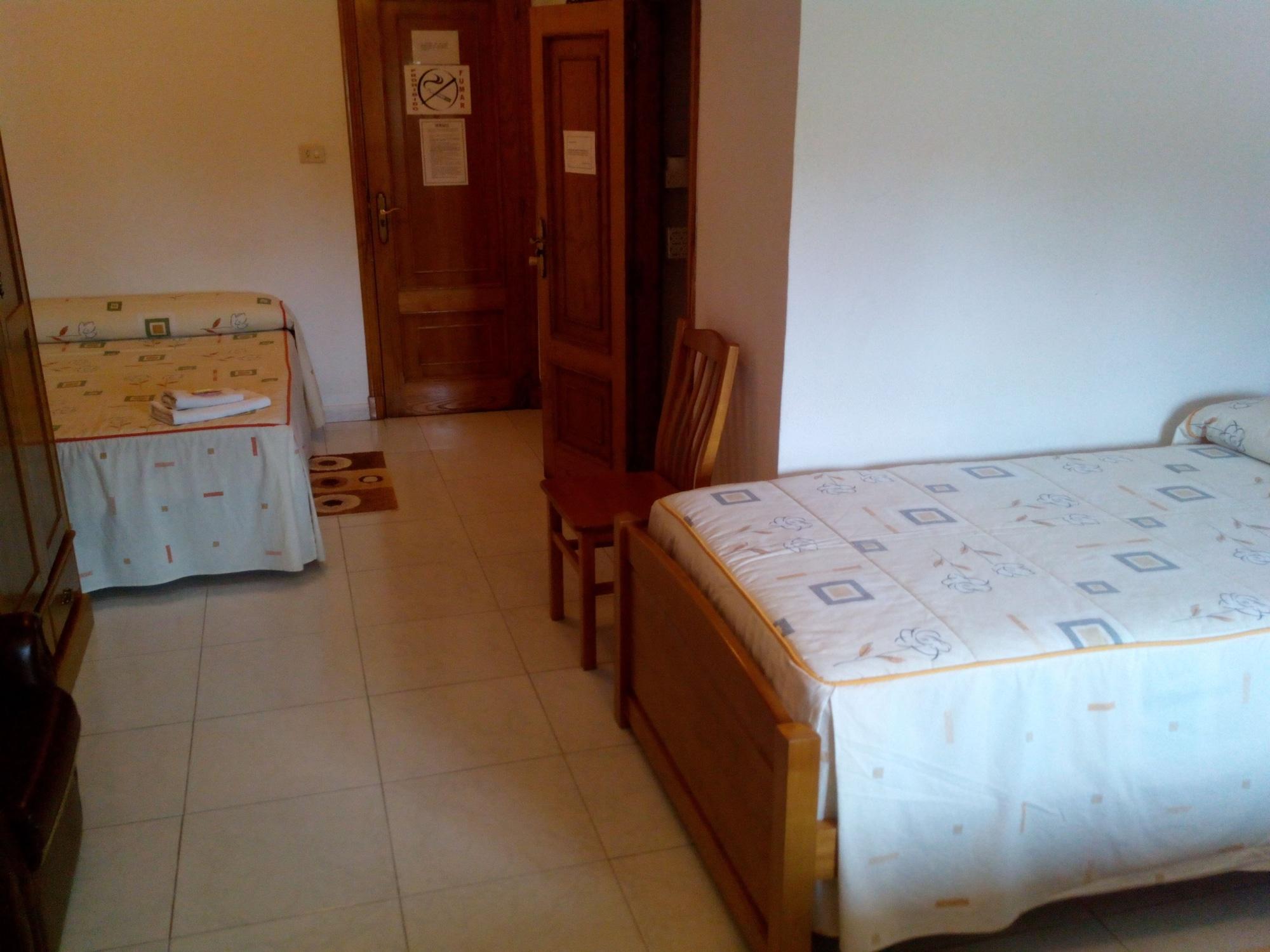 Hostal Sequeiros San Ciprián de Viñas Екстериор снимка