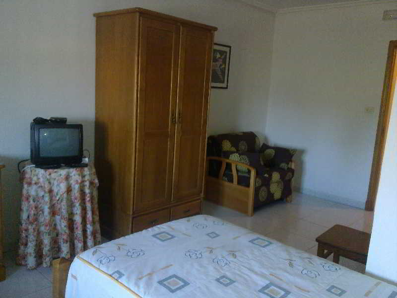 Hostal Sequeiros San Ciprián de Viñas Екстериор снимка